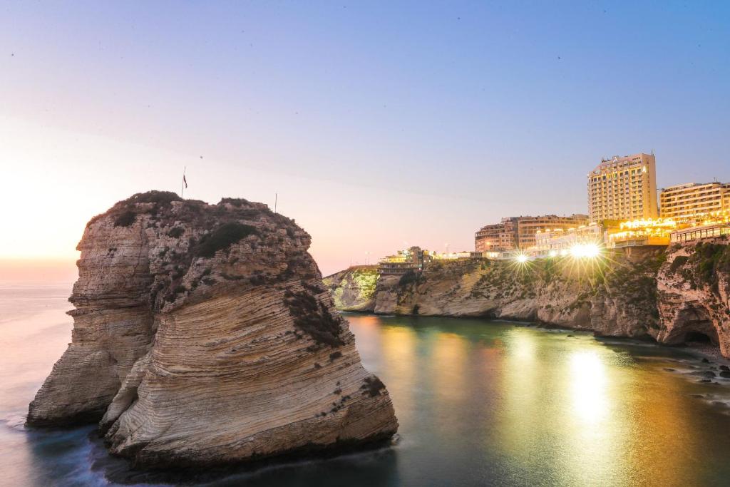 Arjan Roona حجوزات الفنادق – شركة الذكرى
